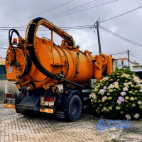 /album/canalizadores-sao-domingo-de-rana/sequence-01-00-03-48-21-still022-jpg3/